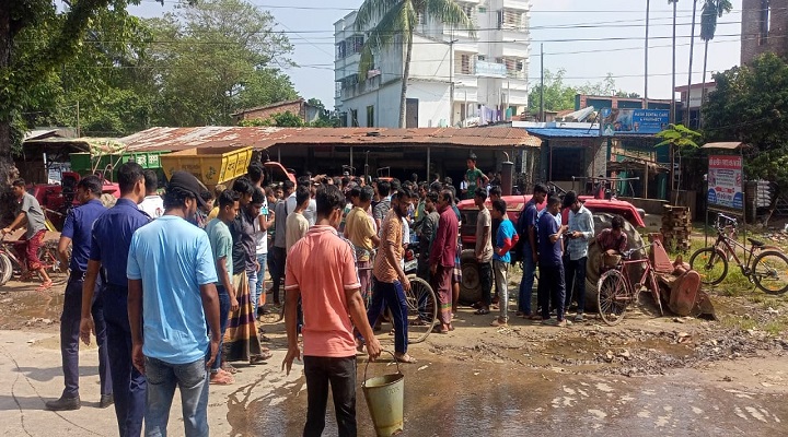 ট্রাকের চাকায় পিষ্ট হয়ে কলেজ ছাত্রের মৃত্যু