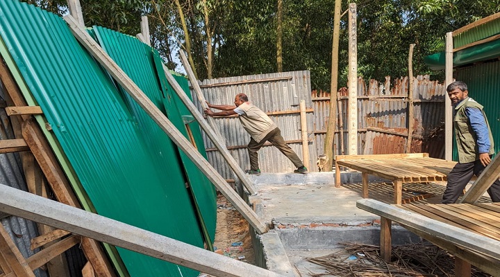 স্বেচ্ছায় বন ছাড়ছে দখলকারীরা  