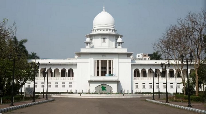 পদত্যাগ করলেন হাইকোর্টের ৩ বিচারপতি