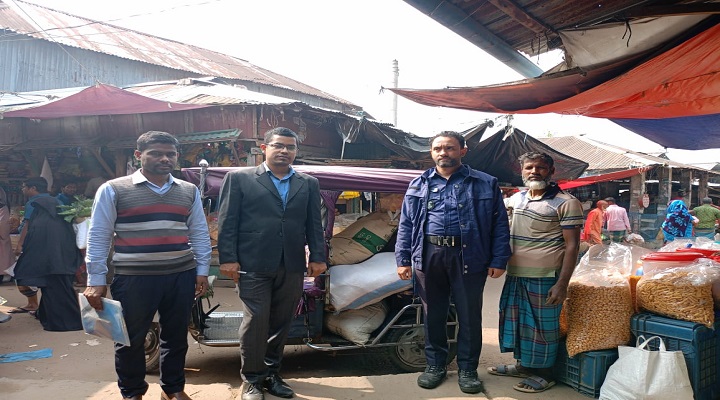 কাউখালীতে নিষিদ্ধ পলিথিন রাখায় ১ ব্যবসায়ীকে জরিমানা