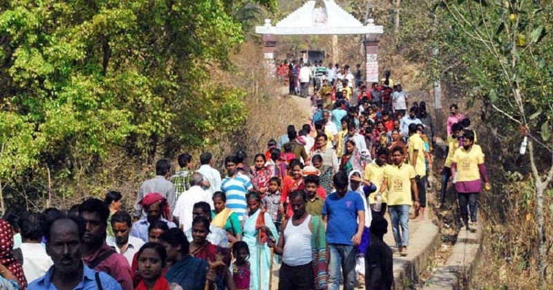 সীতাকুণ্ডে শিব চতুর্দশী মেলা। ছবি: প্রতিনিধি