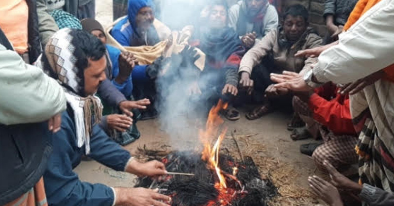 বুড়িচংয়ে শীতের তীব্রতায় বিপাকে খেটে খাওয়া মানুষ