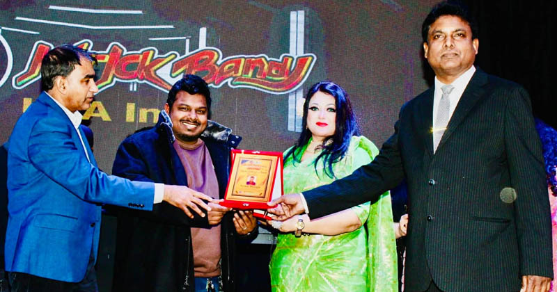 ছবি: খোলা কাগজ