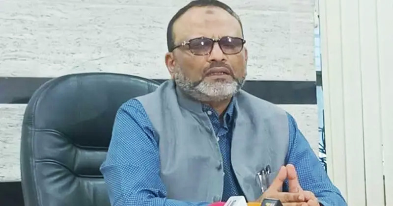 ঢাকা বিশ্ববিদ্যালয়ের উপাচার্য অধ্যাপক ড. নিয়াজ আহমদ খান