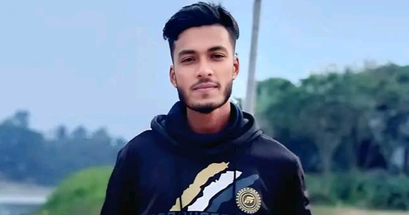 ইয়াবাসহ আটক আ.লীগ নেতার ছেলে মুসাব্বির। ছবি: প্রতিনিধি