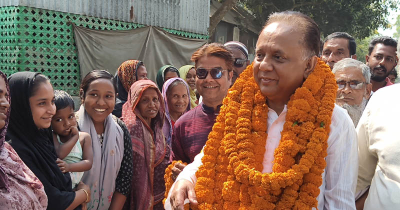 ছবি : মানিকগঞ্জ-২ আসনের সাংসদ মঈনুল ইসলাম খান