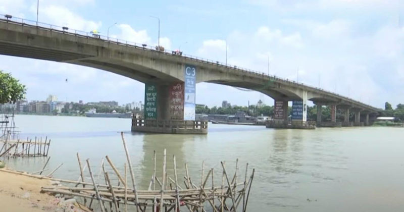 ছবি: খোলা কাগজ