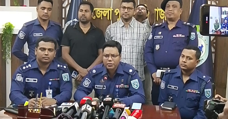 নবাবগঞ্জে পারিবারিক বিরোধের জেরেই শিশু শামস হত্যা