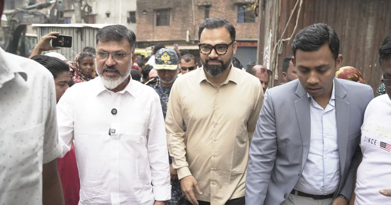 ছবি: খোলা কাগজ