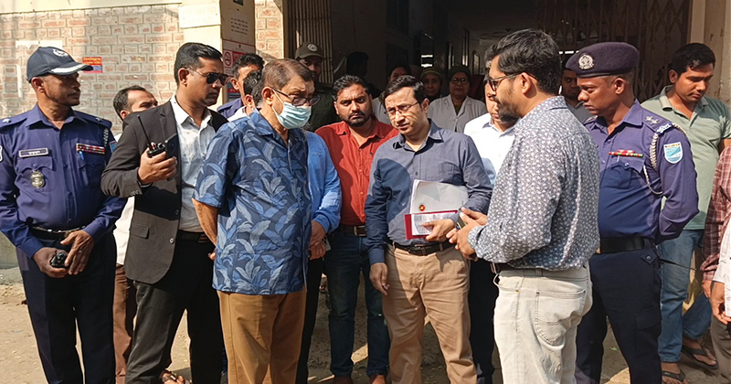 পলাশে আকস্মিক হাসপাতাল পরিদর্শন করলেন স্বাস্থ্যমন্ত্রী 