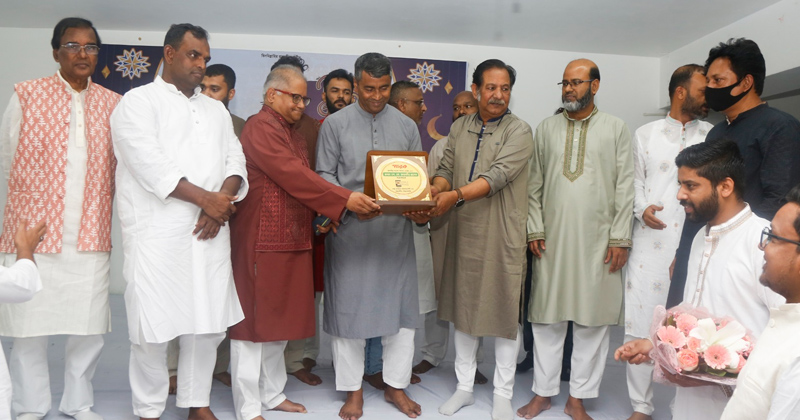 ছবি : খোলা কাগজ