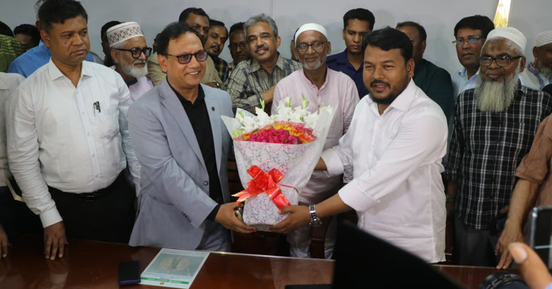 রাসিকের প্রশাসক হিসেবে দায়িত্ব নিলেন মাহফুজুর রহমান