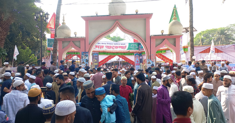 নানা আয়োজনে বান্দরবানে পবিত্র ঈদুল ফিতর উদযাপন