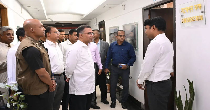 প্রধানমন্ত্রীর সচিবালয় পরিদর্শন
