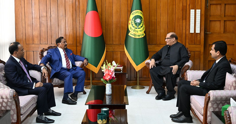 স্পিকার হাফিজ উদ্দিন আহমদের সঙ্গে পাকিস্তানের হাইকমিশনারের সাক্ষাৎ