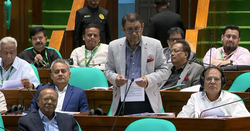 ১ লাখ স্বাস্থ্যকর্মী নিয়োগের উদ্যোগ, সংসদে জানালেন স্বাস্থ্যমন্ত্রী