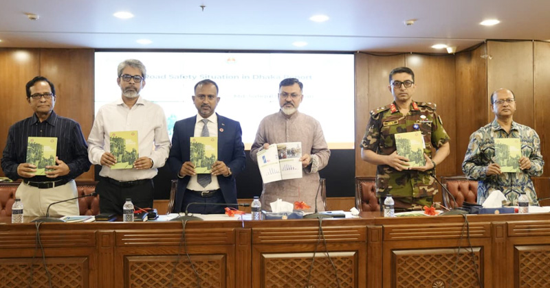 ছবি: খোলা কাগজ