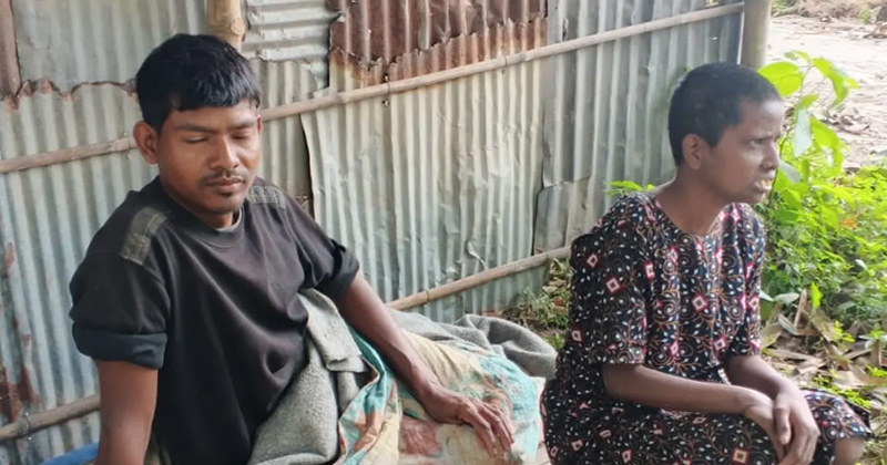নিঃস্ব ময়নুল ও তার বোন। ছবি : প্রতিনিধি