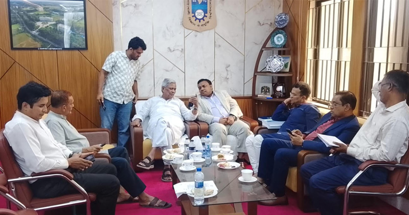 এমপি শাহজাহান ও নোবিপ্রবির উপাচার্যের সৌজন্য সাক্ষাৎ