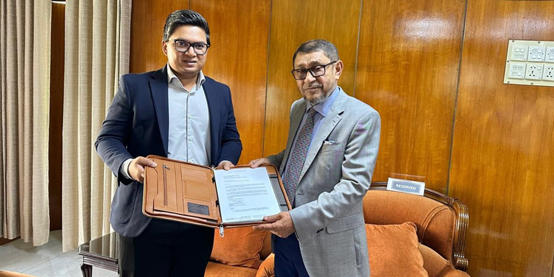 ছবি: খোলা কাগজ