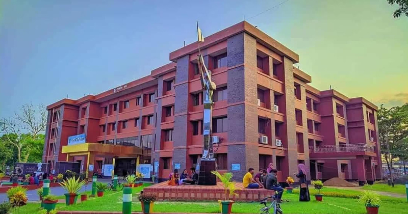 ১৫ দিনের ছুটিতে যাচ্ছে পবিপ্রবি