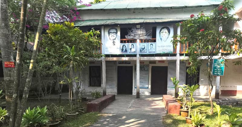 ঘুরে আসতে পারেন জাতির সূর্যসন্তান তাজউদ্দীন আহমদের পৈতৃক বাড়ি