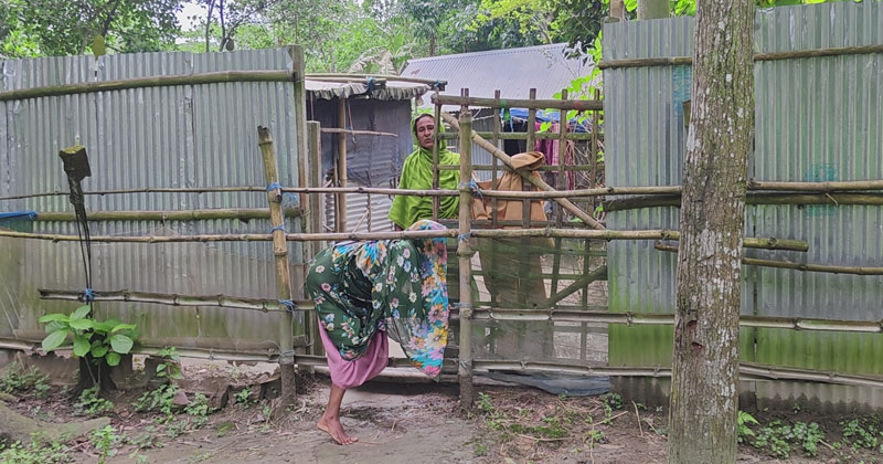 প্রতিবেশীর চলাচলের পথ বন্ধ করে দিলেন সাবেক অতিরিক্ত ডিআইজি