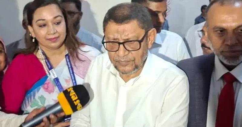 কথা বলছেন সরদার মো. সাখাওয়াত হোসেন