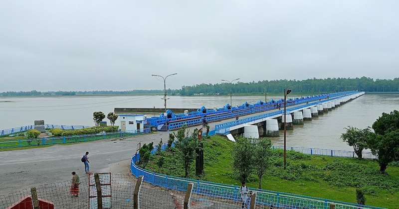 নীলফামারীতে বিপৎসীমার ওপরে তিস্তার পানি