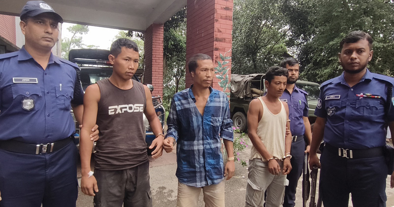 খাগড়াছড়িতে অস্ত্রসহ ৩ ইউপিডিএফ সদস্য আটক