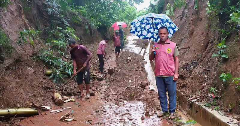 ছবি: খোলা কাগজ