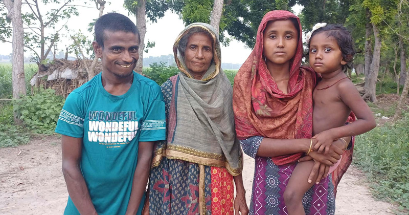 সড়ক দুর্ঘটনায় নিহত আলালের পরিবার