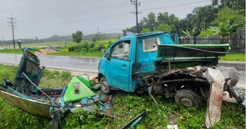কক্সবাজারে বাস-জিপের সংঘর্ষে নিহত চার