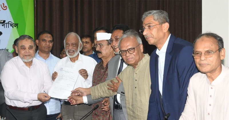 রাষ্ট্রপতি পদে মির্জা ফখরুলের মনোনয়নপত্র জমা
