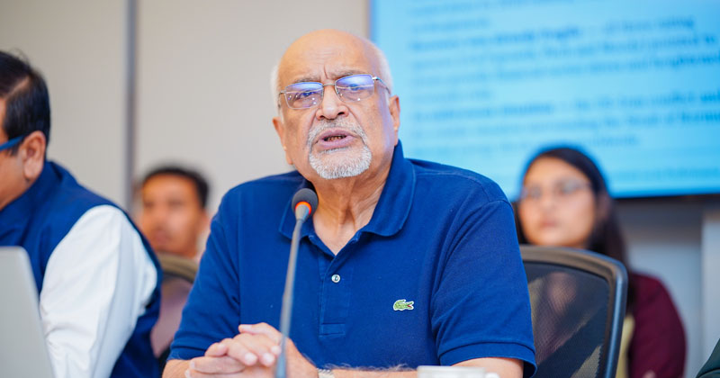 ছবি: খোলা কাগজ