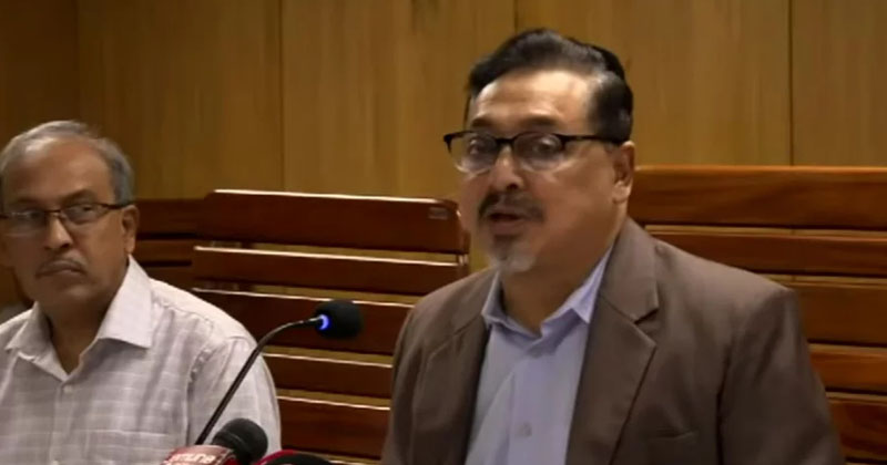 সংবাদ সম্মেলনে বক্তব্য দিচ্ছেন নাসিমুল গনি