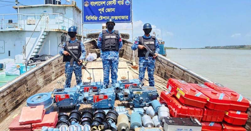কক্সবাজারে ২০ হাজার ইয়াবা ও ডিজেল ইঞ্জিন-সরঞ্জমাদি জব্দ