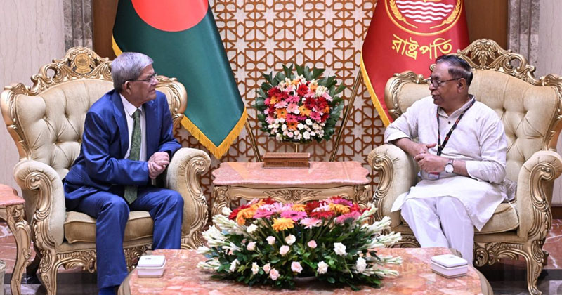 ছবি: খোলা কাগজ