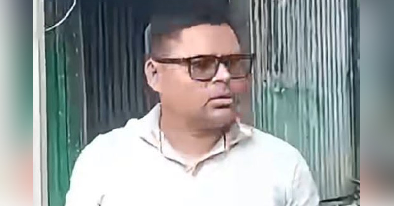 জাতীয় রাজস্ব বোর্ডের (এনবিআর) পিয়ন মো. আলমগীর। ছবি: প্রতিনিধি