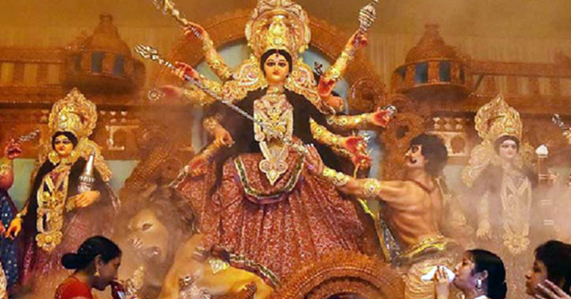 বিজয়া দশমী আজ, মণ্ডপে মণ্ডপে বিদায়ের সুর