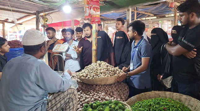 সলঙ্গায় বাজার মনিটরিংয়ে শিক্ষার্থীরা