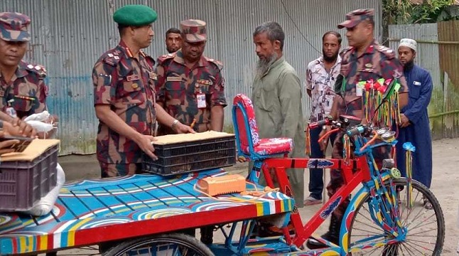 শহীদ সুজন ও ক্ষতিগ্রস্ত সংখ্যালঘু পরিবারের পাশে তিস্তা ব্যাটালিয়ন