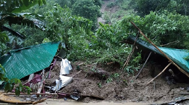 পাহাড় ধসে কক্সবাজারে ৬ জনের মৃত্যু