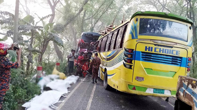 ফরিদপুরে দুই বাসের মুখোমুখি সংঘর্ষে নিহত ৫